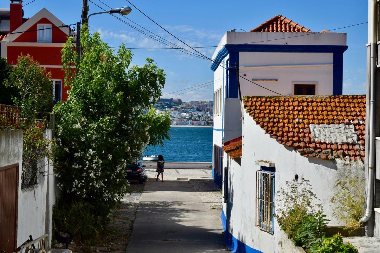 Fisherman'S House - A Boat Ride From Lisbon Villa Trafaria Eksteriør billede